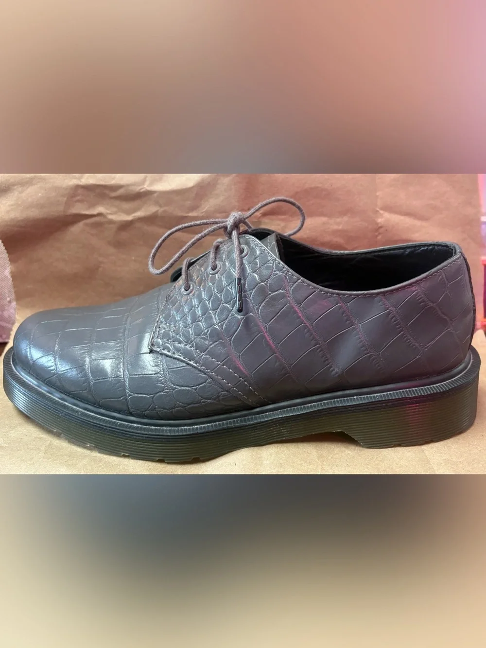 Dr. Martens Women/Mens Croc-Embossed Lace-Up Oxfords in Grey Size 7